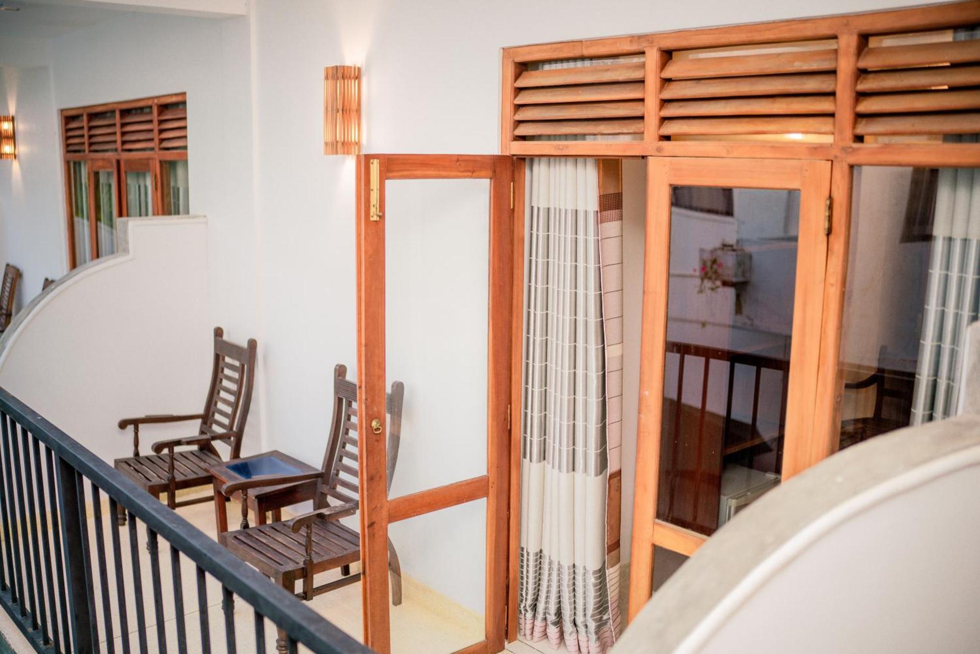 Bienvenido Cozy Madiha Hotel Matara Kültér fotó