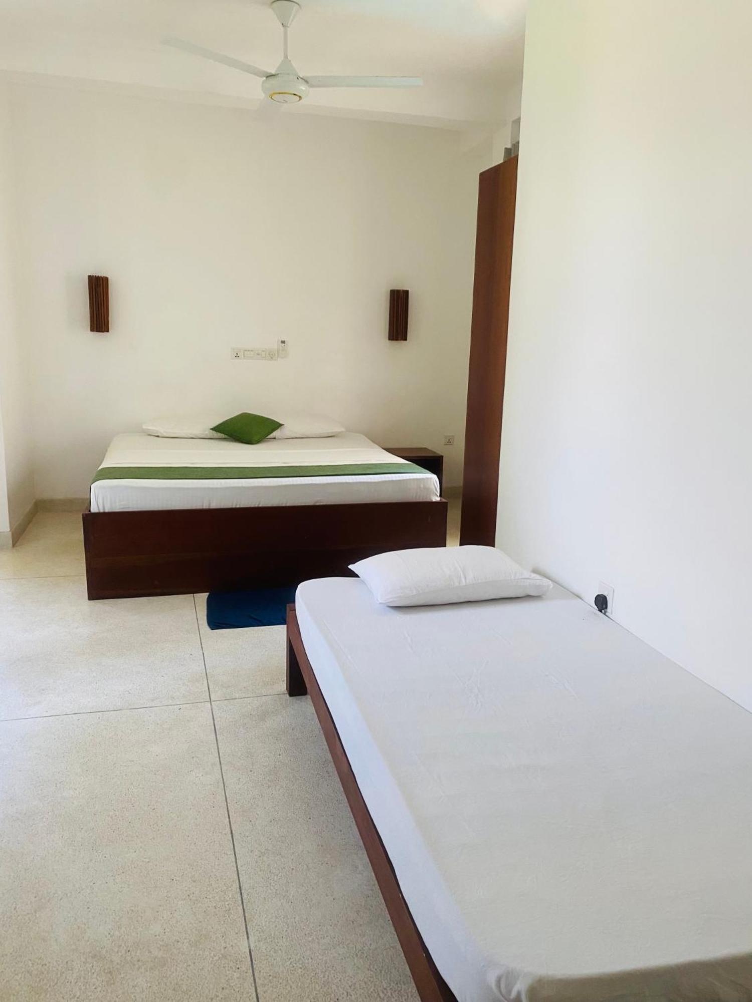 Bienvenido Cozy Madiha Hotel Matara Szoba fotó